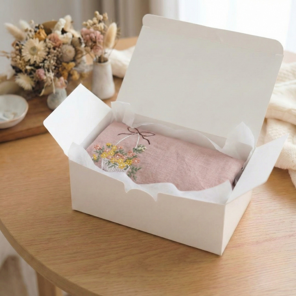 New Home Apron Gift – Floral Embroidered Kitchen Apron with Message Card